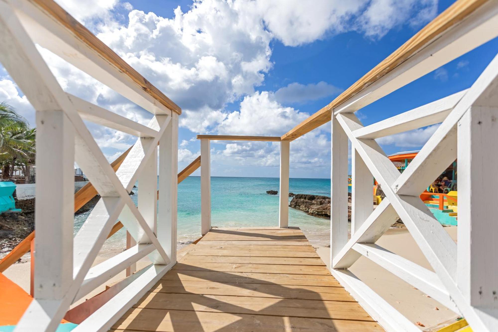 Maho Beach House - Luxe 1 Bedroom - Ocean Hideaway Buitenkant foto
